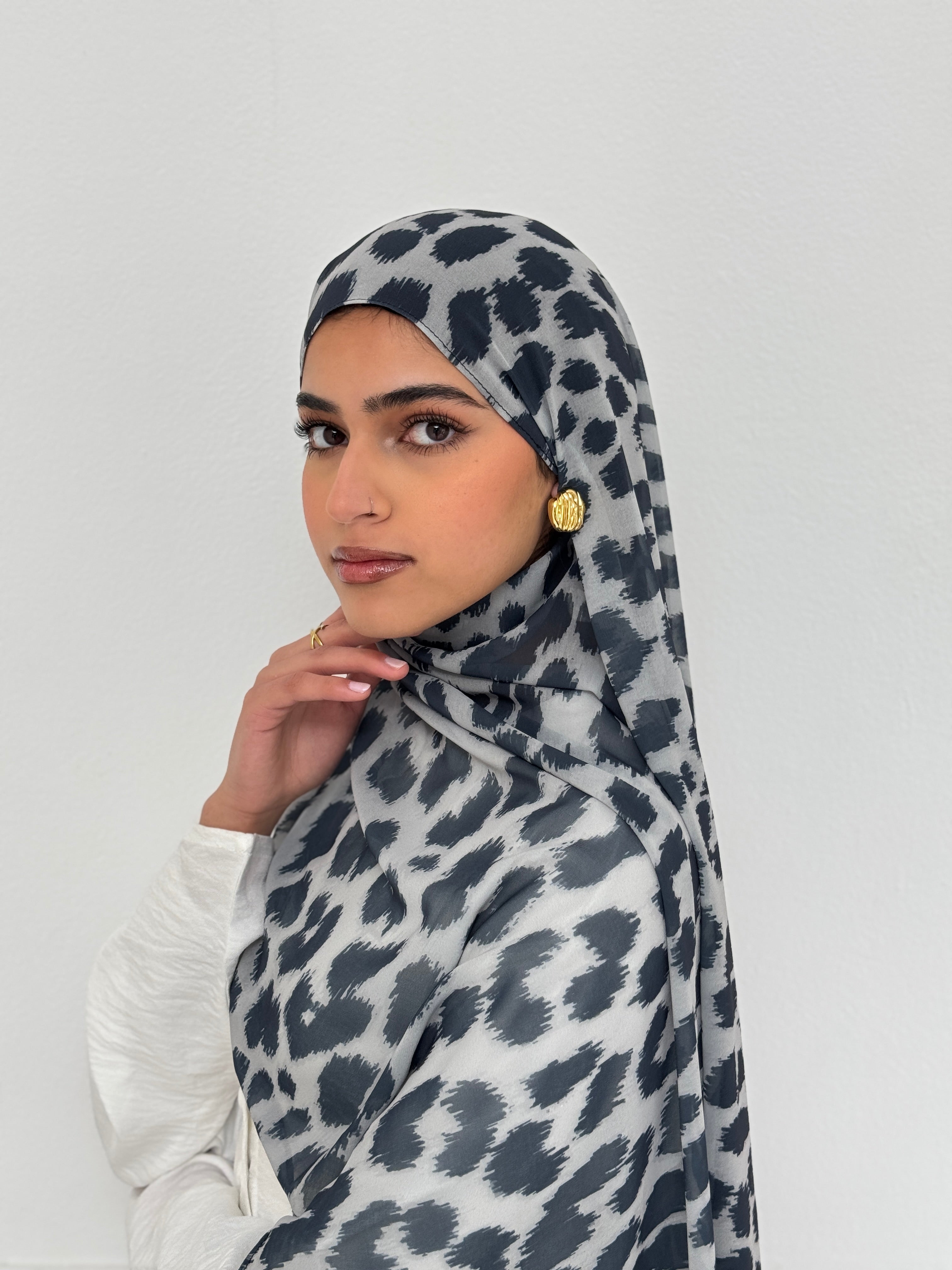 Grey Leo Scarf