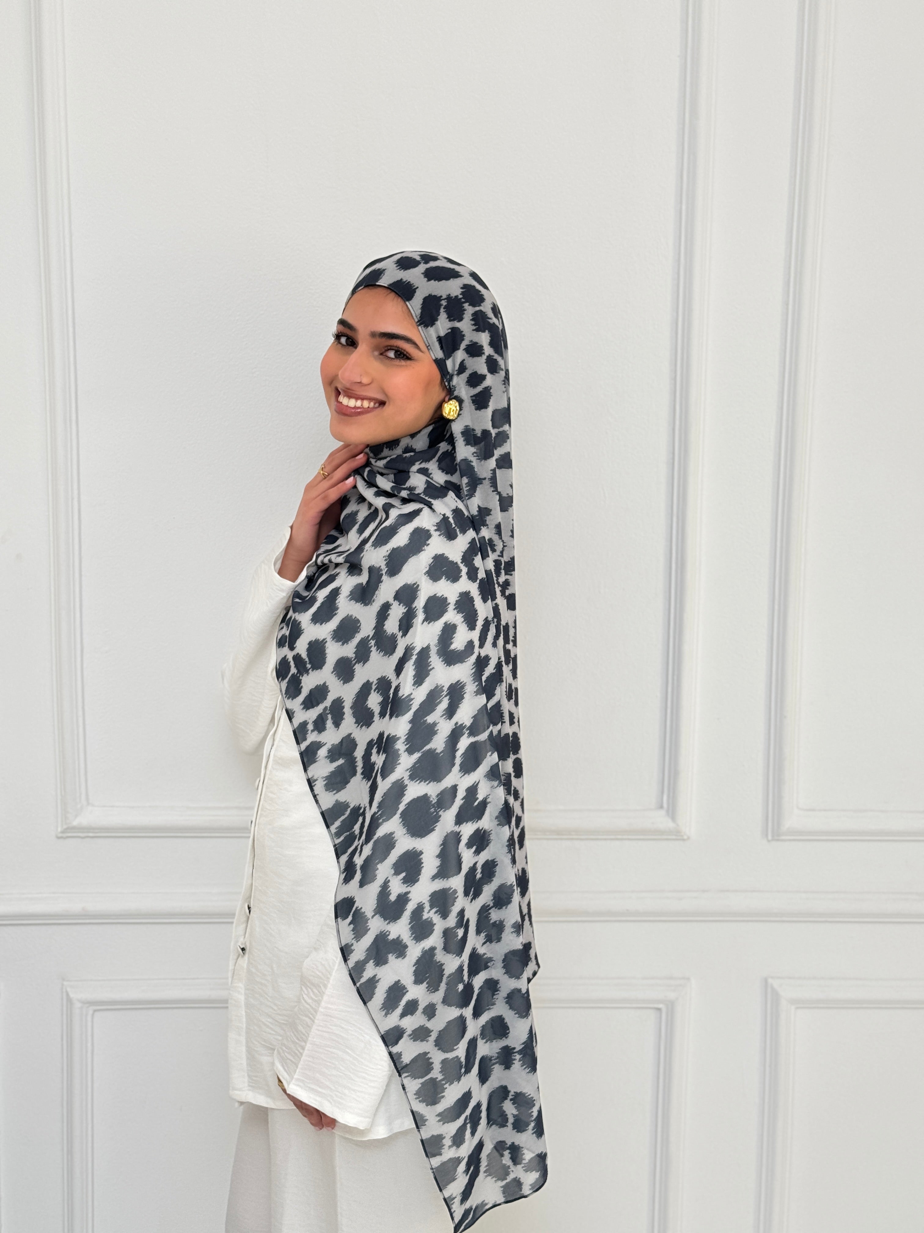 Grey Leo Scarf