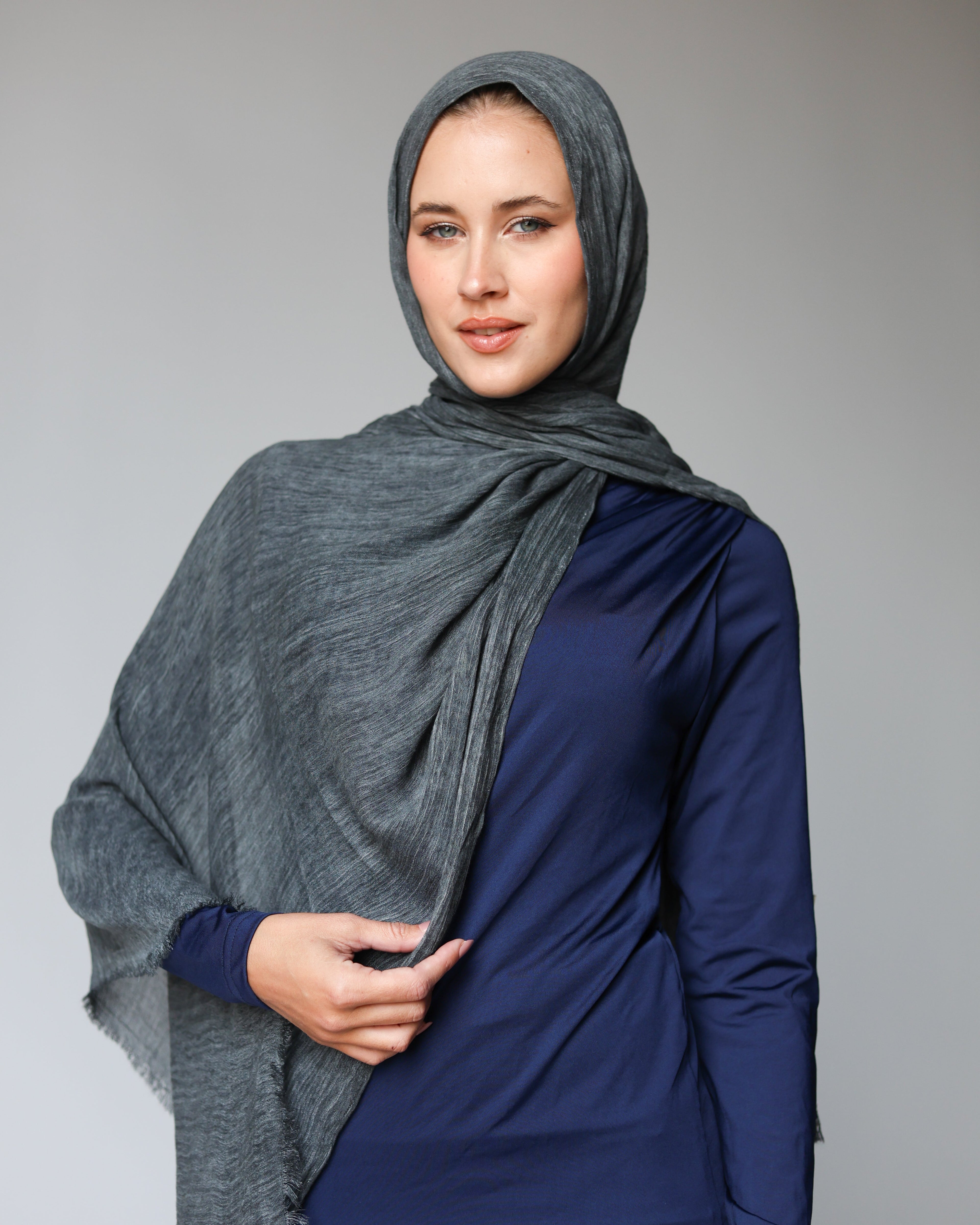 Her Thai Line Scarf- Grey